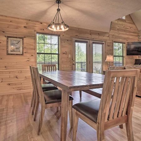 Rustic Pigeon Forge Home With Private Hot Tub! Ngoại thất bức ảnh