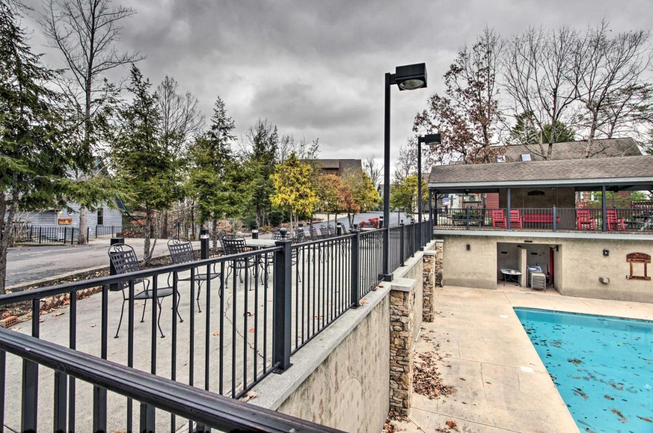 Rustic Pigeon Forge Home With Private Hot Tub! Ngoại thất bức ảnh